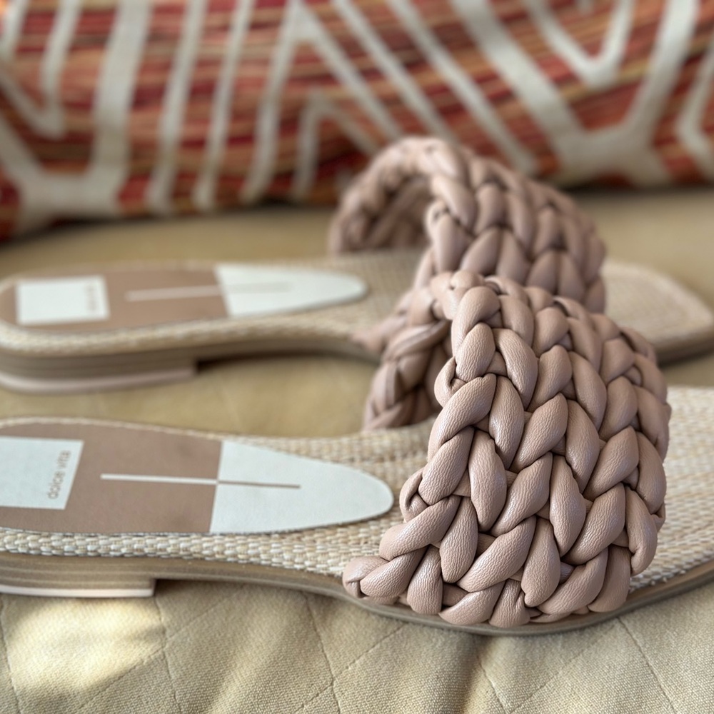 Dolce Vita Basketweave Slides, Like New. EUC. - Picture 3 of 6